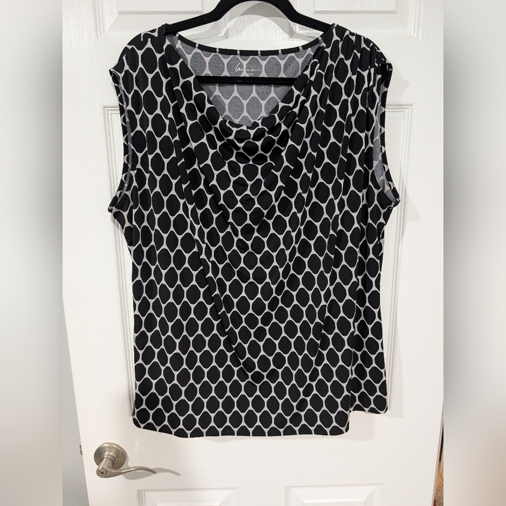 Lane Bryant Black & White Geometric Print Cowl Neck Blouse in Size 22/24